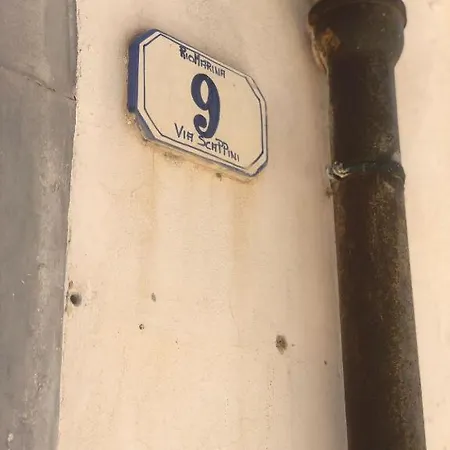 Via Scappini Apartman