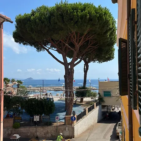 Via Scappini Apartman